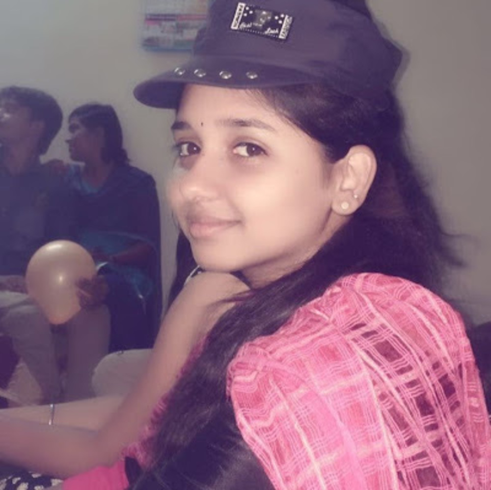 Meet your Posher, Divya